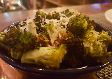 Tali signature dishes Argentinean Steak Frites
All-American Burger
Cauli-rice and Shaved Brussels Sprouts